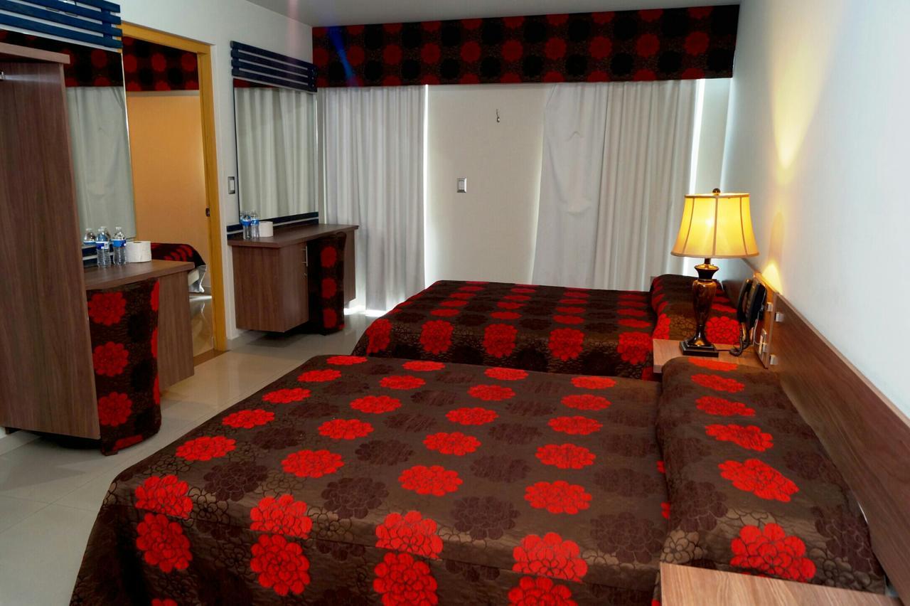 Palacio Rojo Hotel Familiar Морелия Екстериор снимка