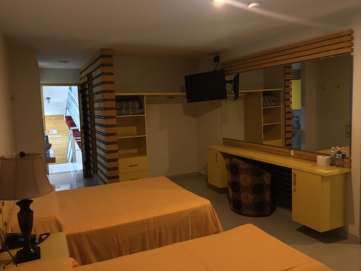 Palacio Rojo Hotel Familiar Морелия Екстериор снимка