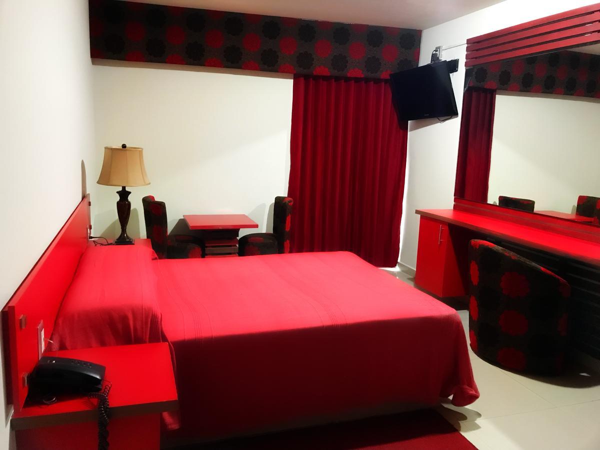 Palacio Rojo Hotel Familiar Морелия Екстериор снимка